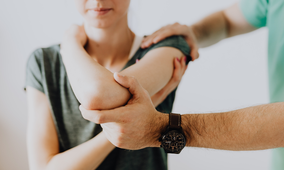 Gelenkschmerzen lindern: Tipps, Ursachen & Prävention