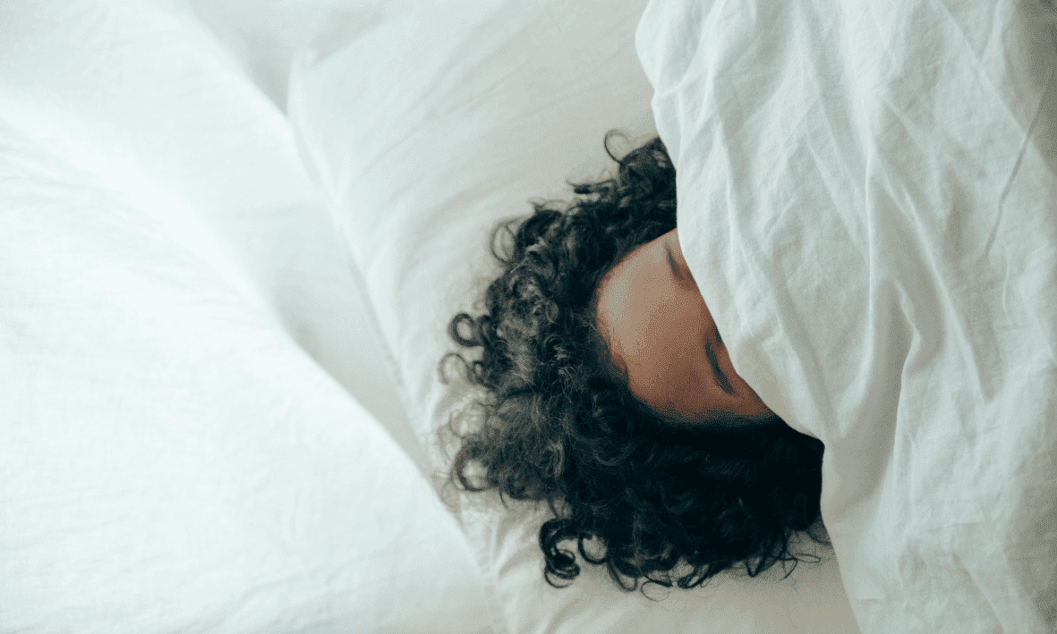 Mit diesen 5 Tipps verbesserst du deinen Schlaf langfristig